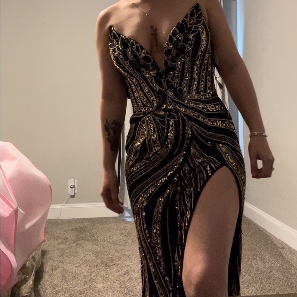 BNWT Ashley Lauren